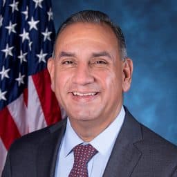 Gilbert Cisneros
